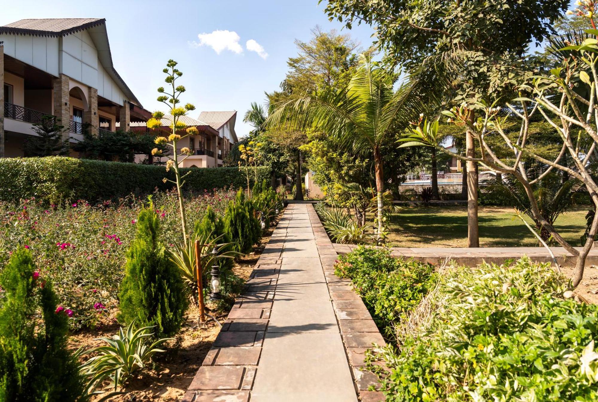 Abhyaran Resort & Spa Ranthambore Sawai Madhopur Buitenkant foto