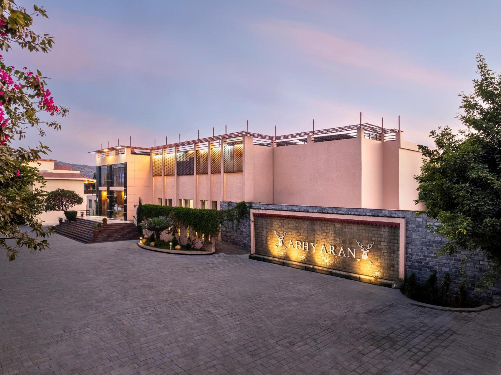 Abhyaran Resort & Spa Ranthambore Sawai Madhopur Buitenkant foto